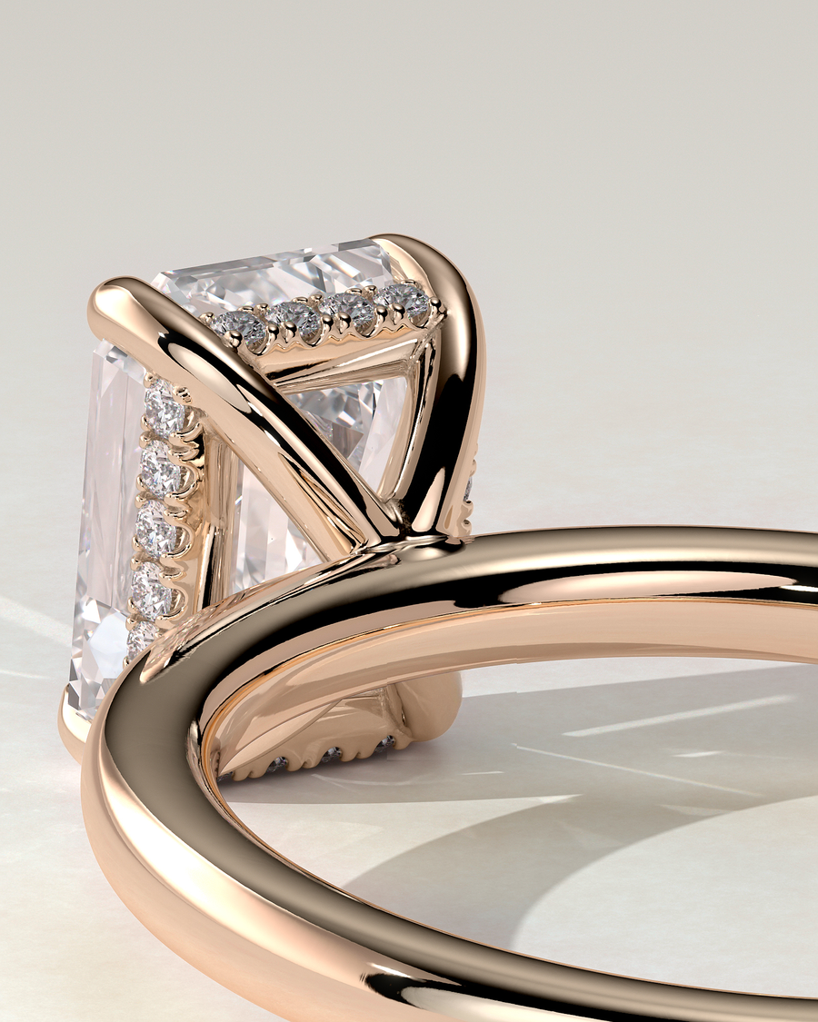 Alice Solitaire Emerald Ring