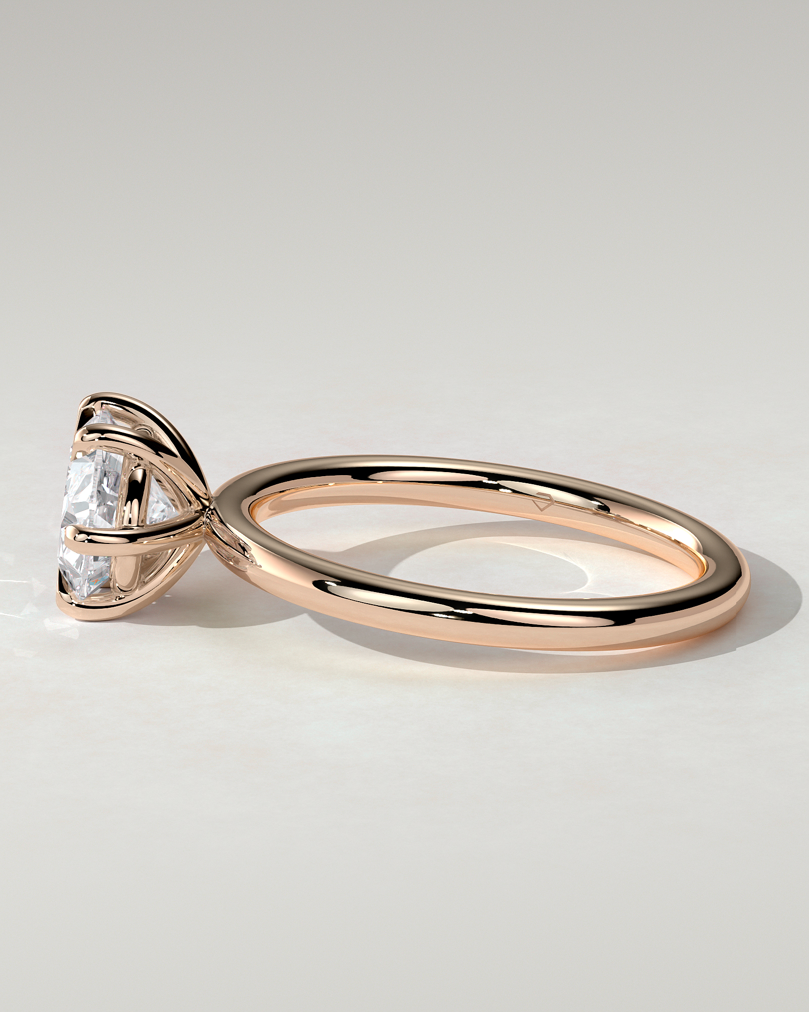 Allison East-West Round Ring