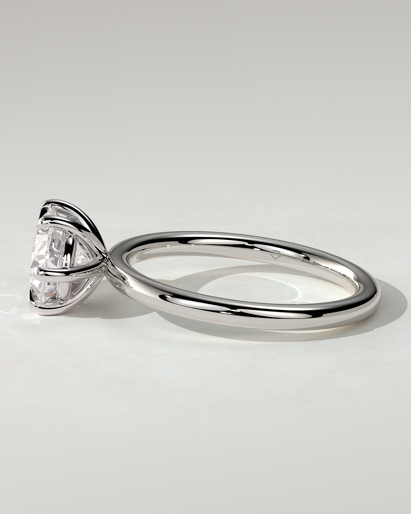 Allison East-West Round Ring