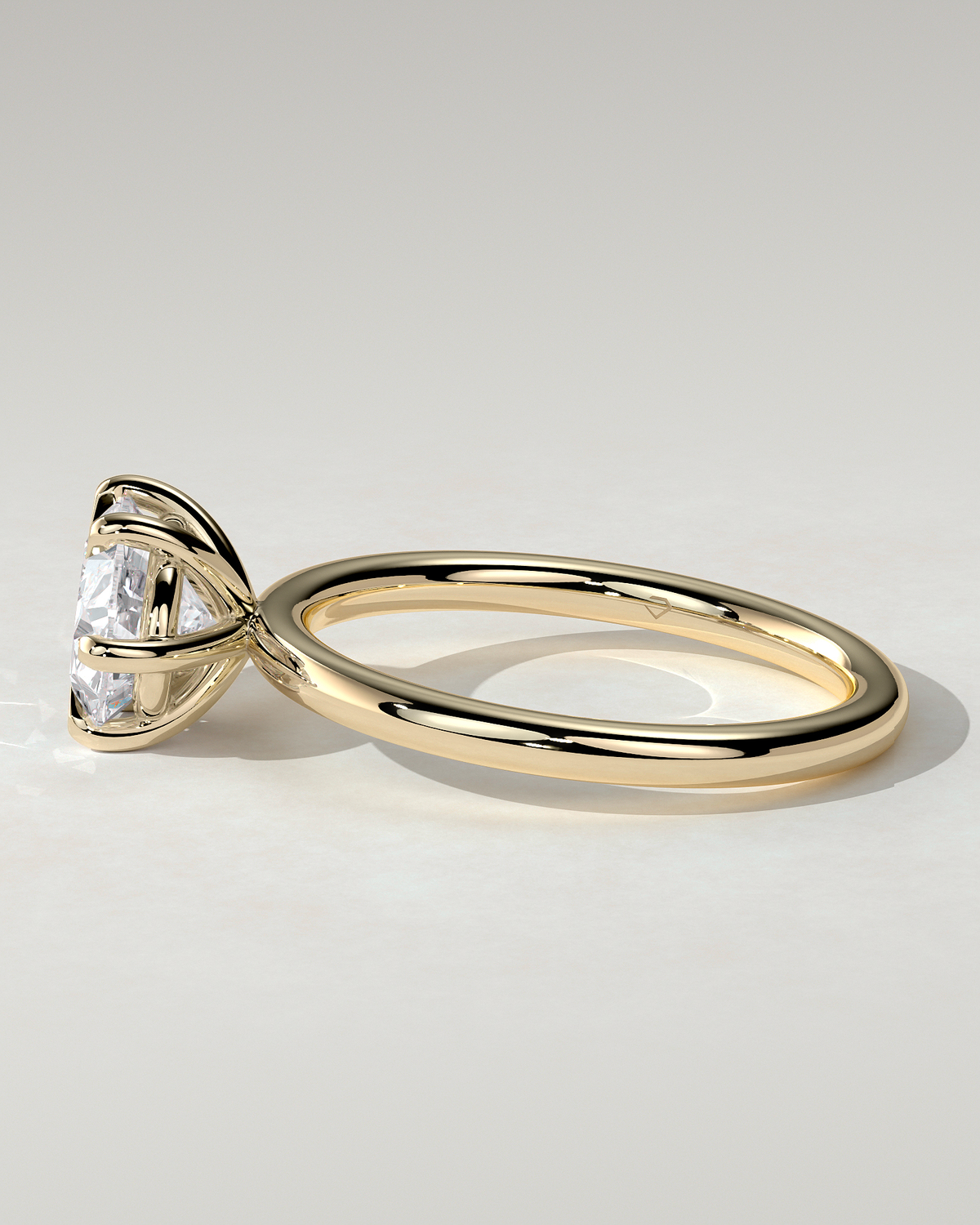 Allison East-West Round Ring