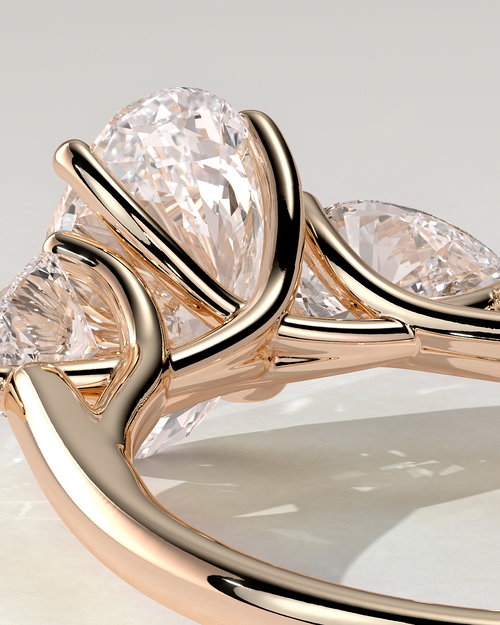 Amara Trilogy Oval Ring