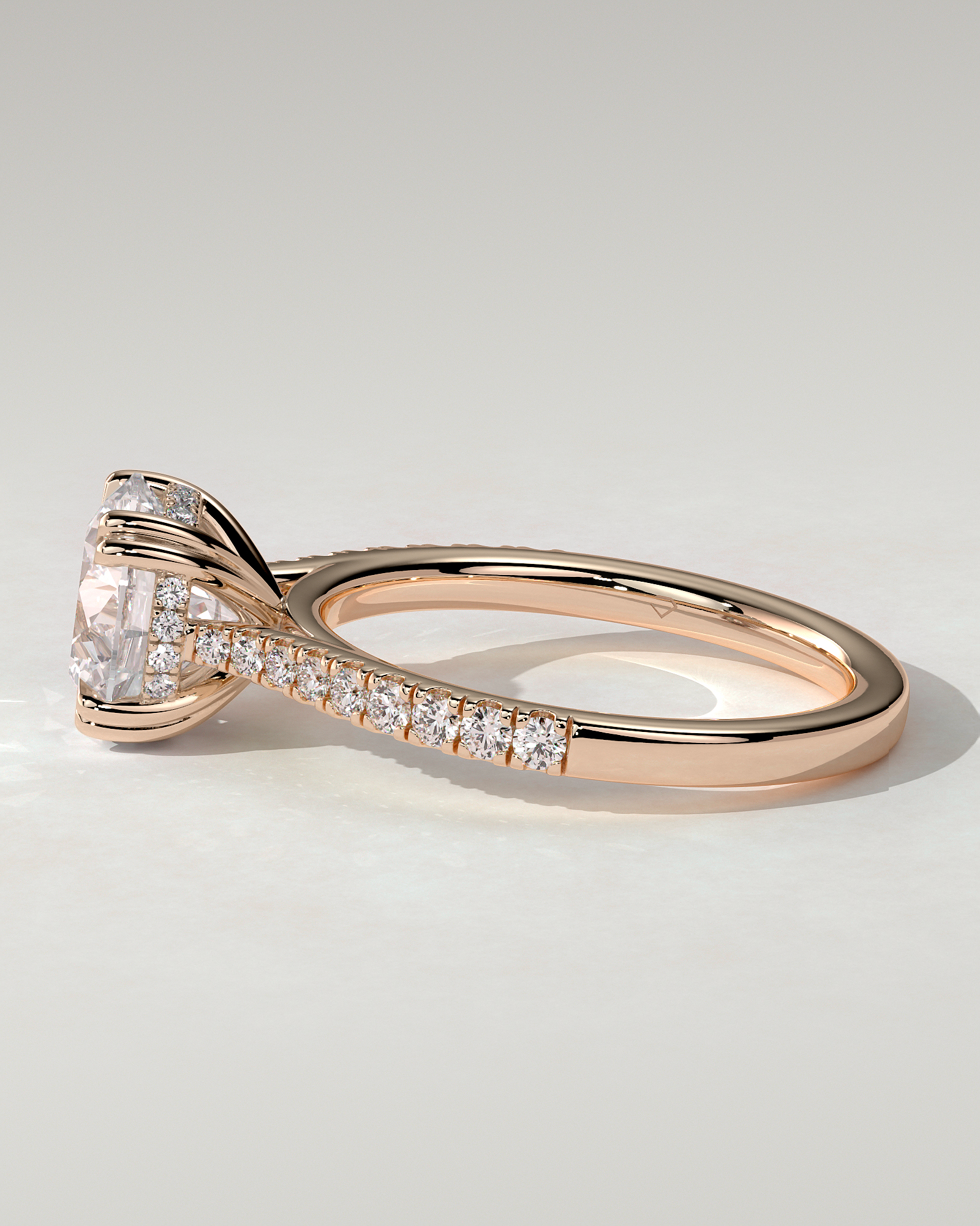 Amelia Solitaire Round Ring