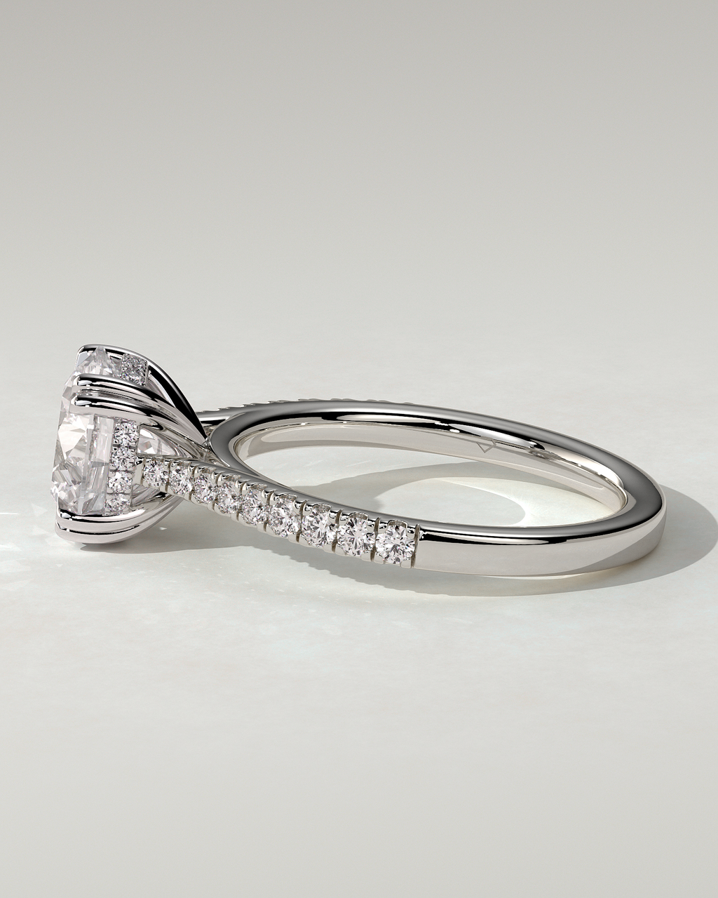 Amelia Solitaire Round Ring