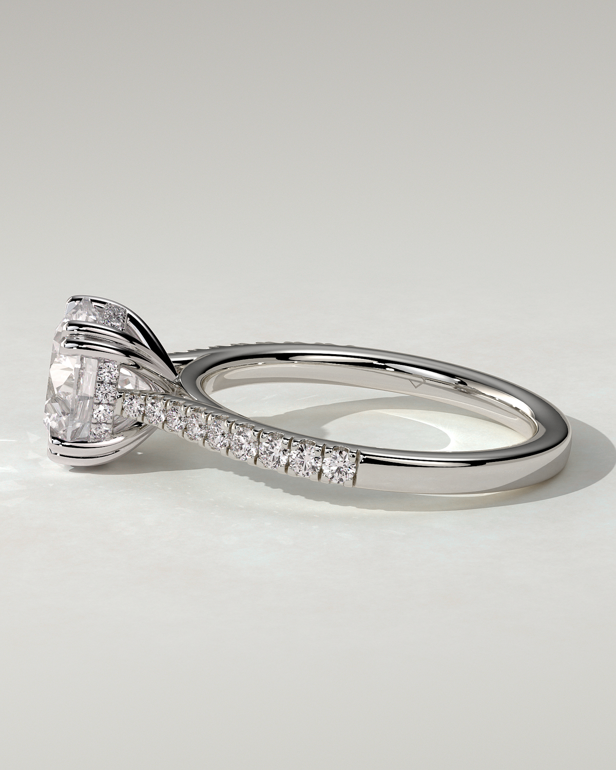 Amelia Solitaire Round Ring