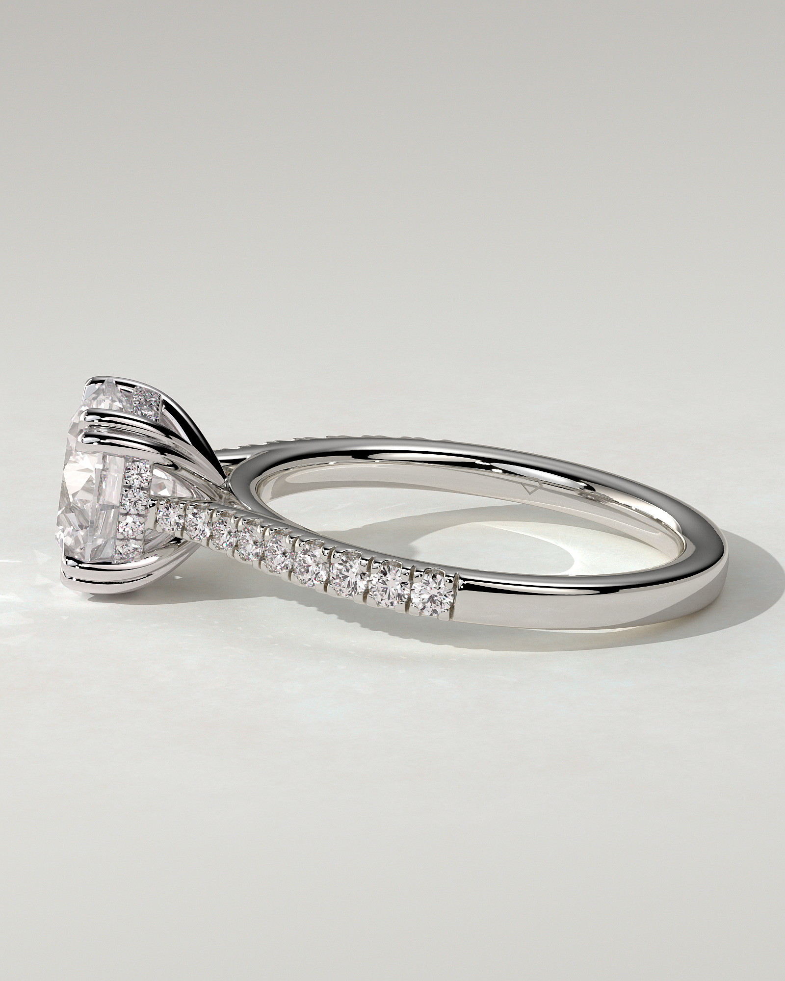 Amelia Solitaire Round Ring