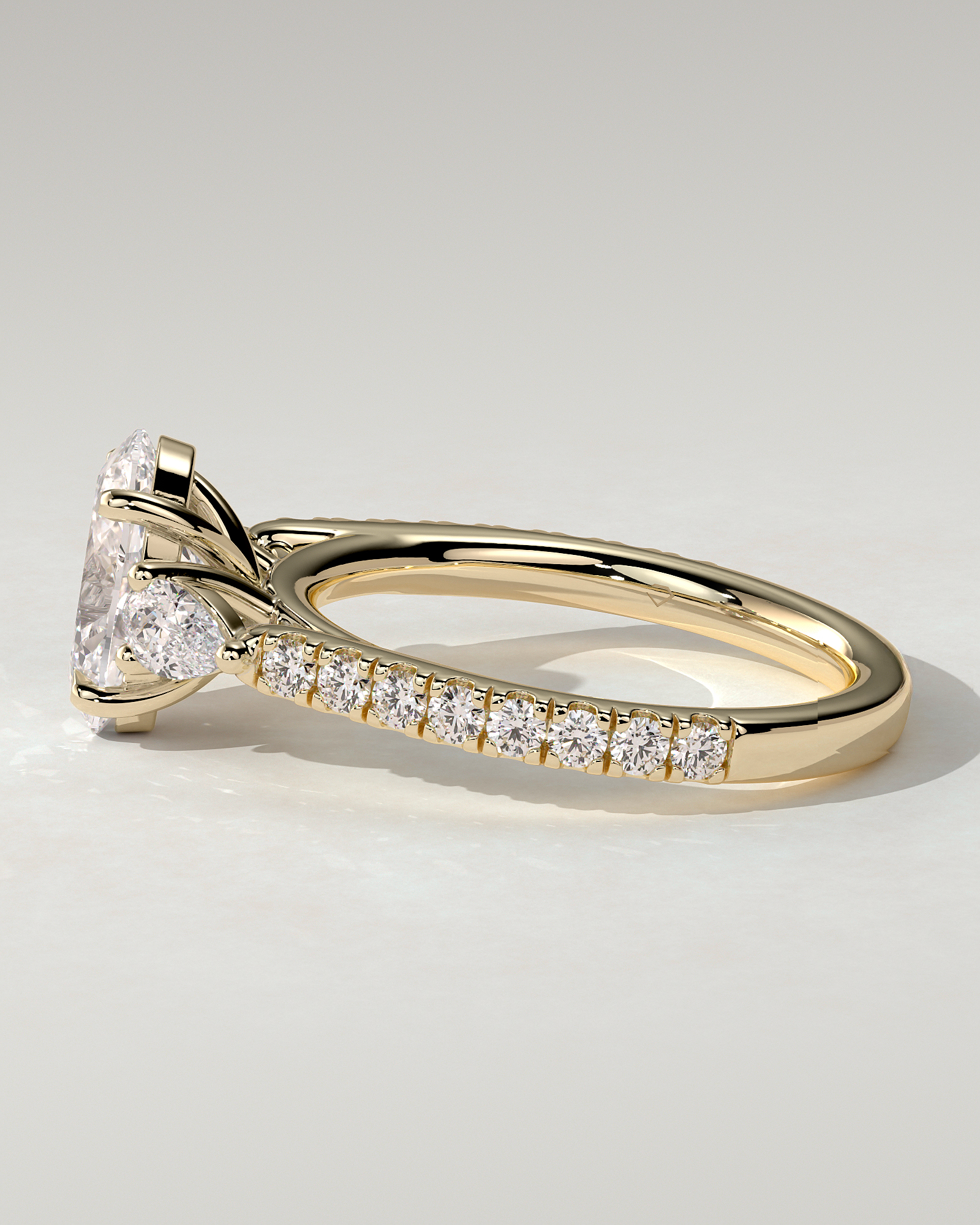 Arabella Trilogy Oval Ring