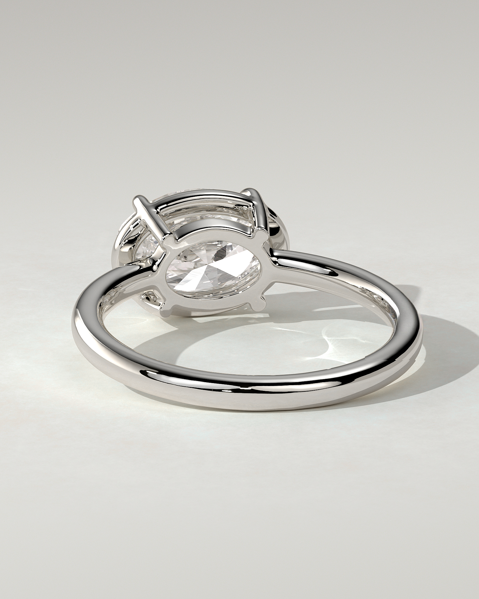 Arlo Bezel Oval Ring