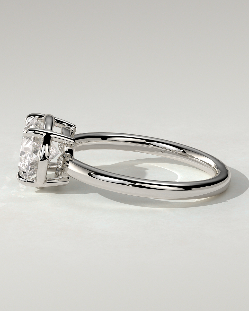 Arlo Bezel Oval Ring