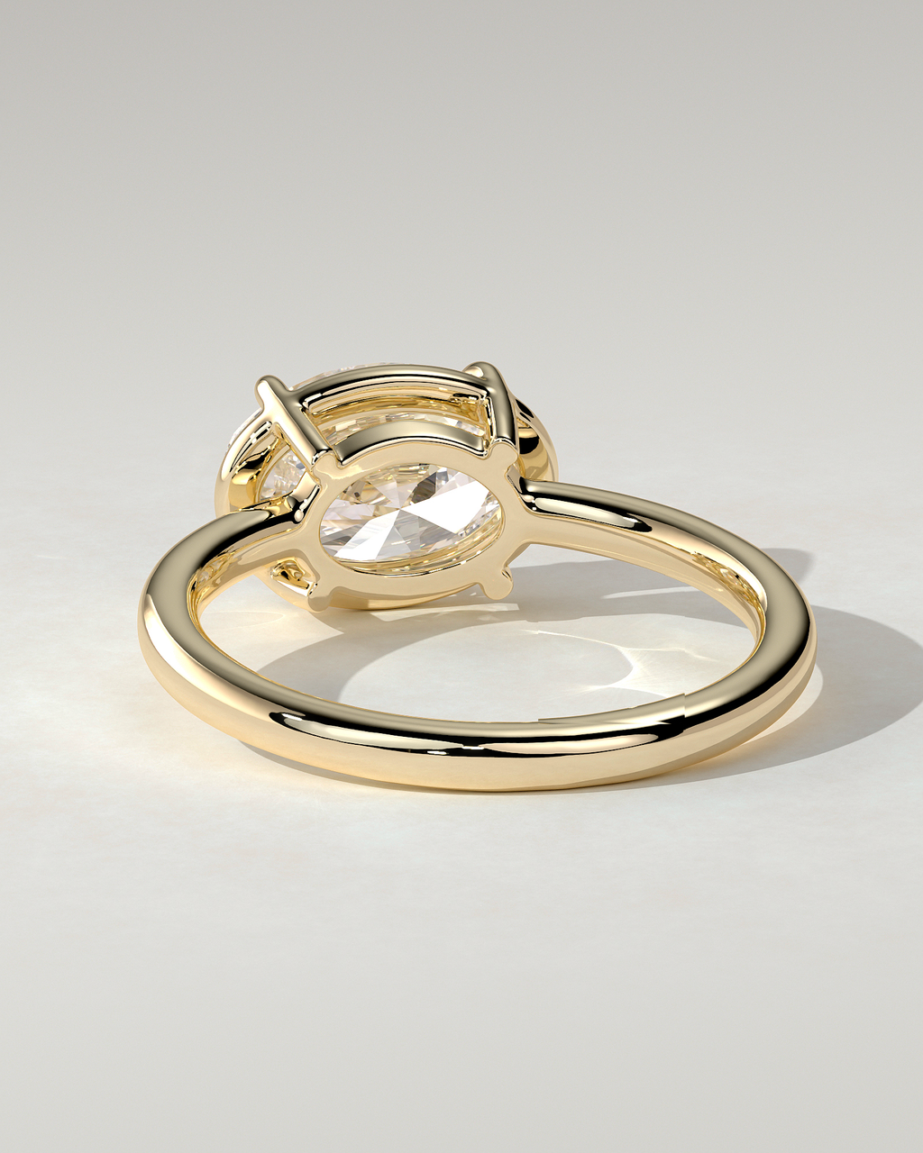 Arlo Bezel Oval Ring