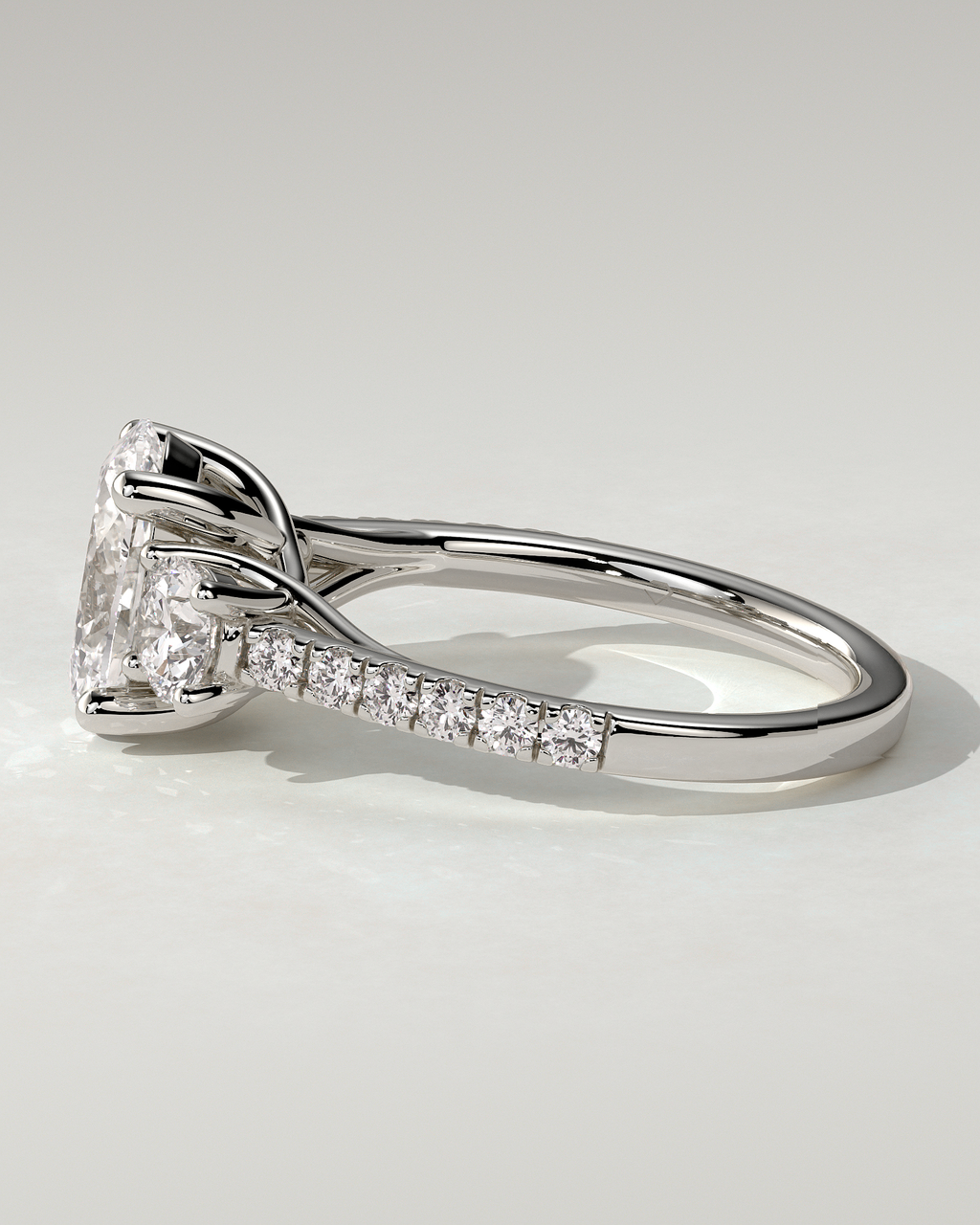 Aviana Trilogy Oval Ring