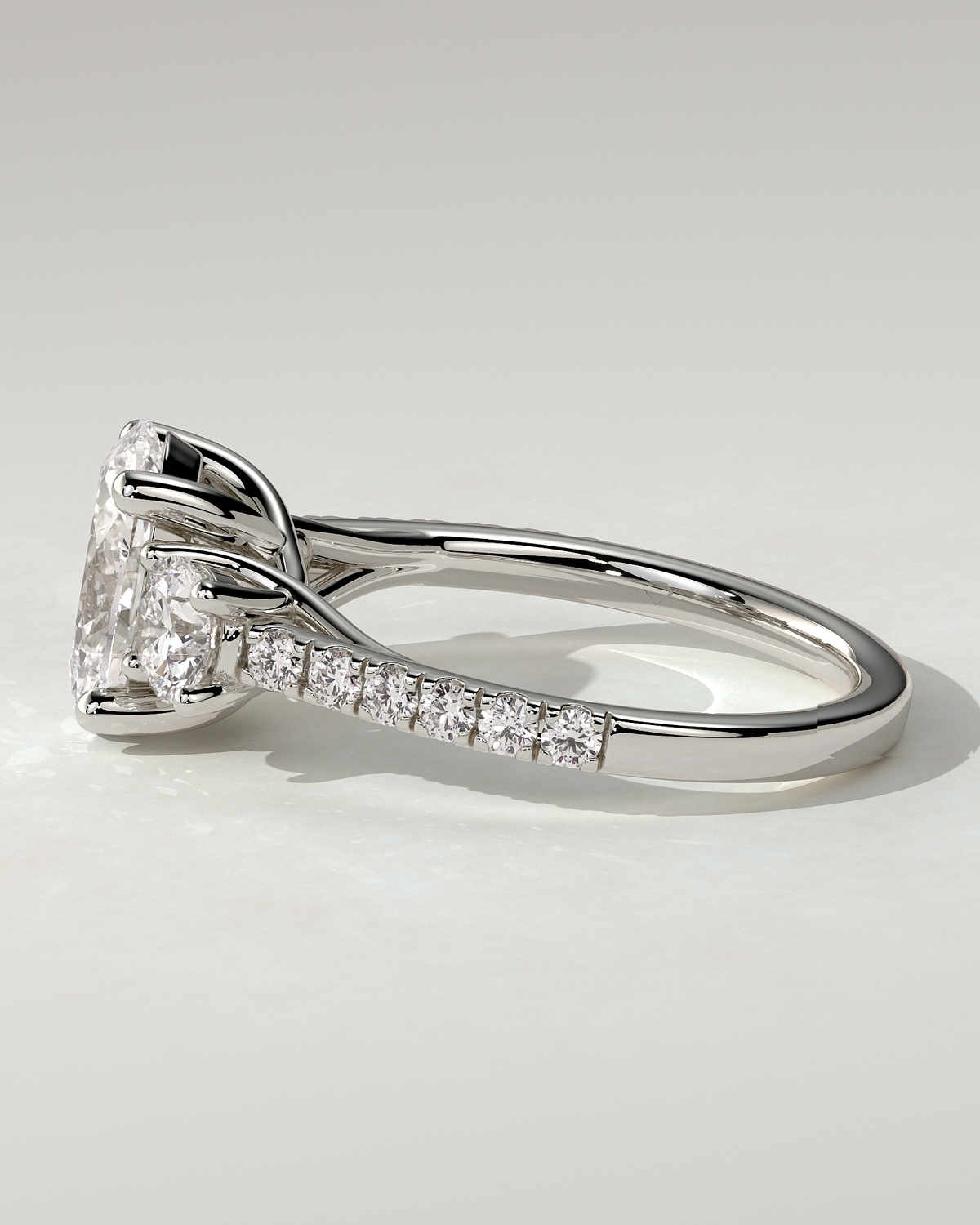 Aviana Trilogy Oval Ring