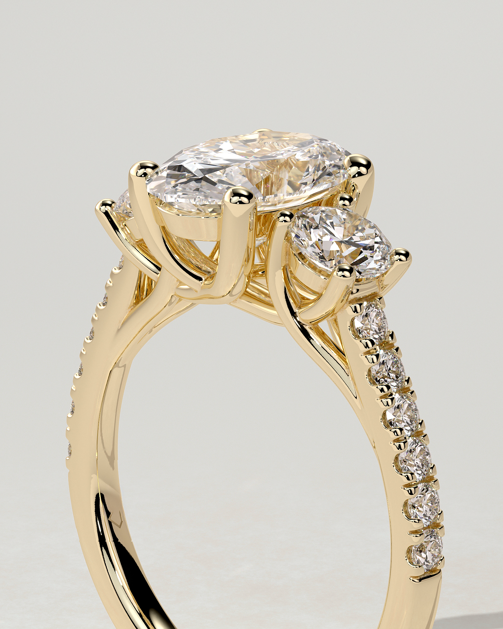 Aviana Trilogy Oval Ring