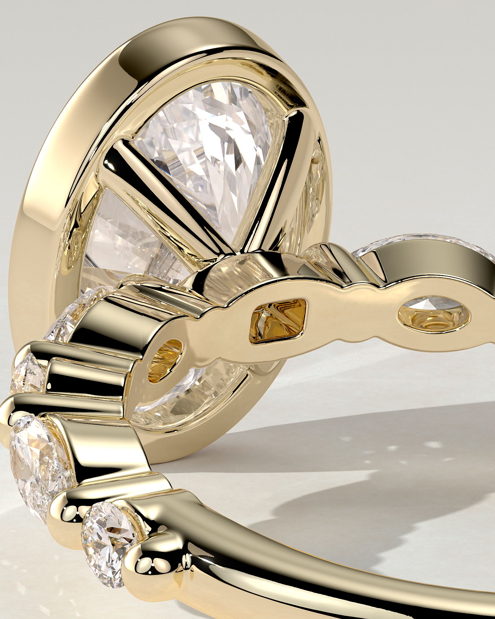 Aylin Bezel Round Ring