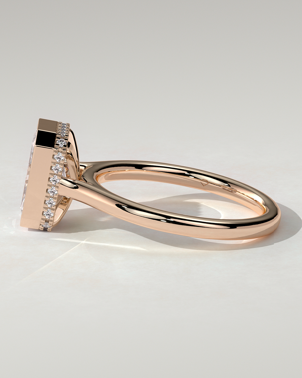 Bennie Bezel Round Ring