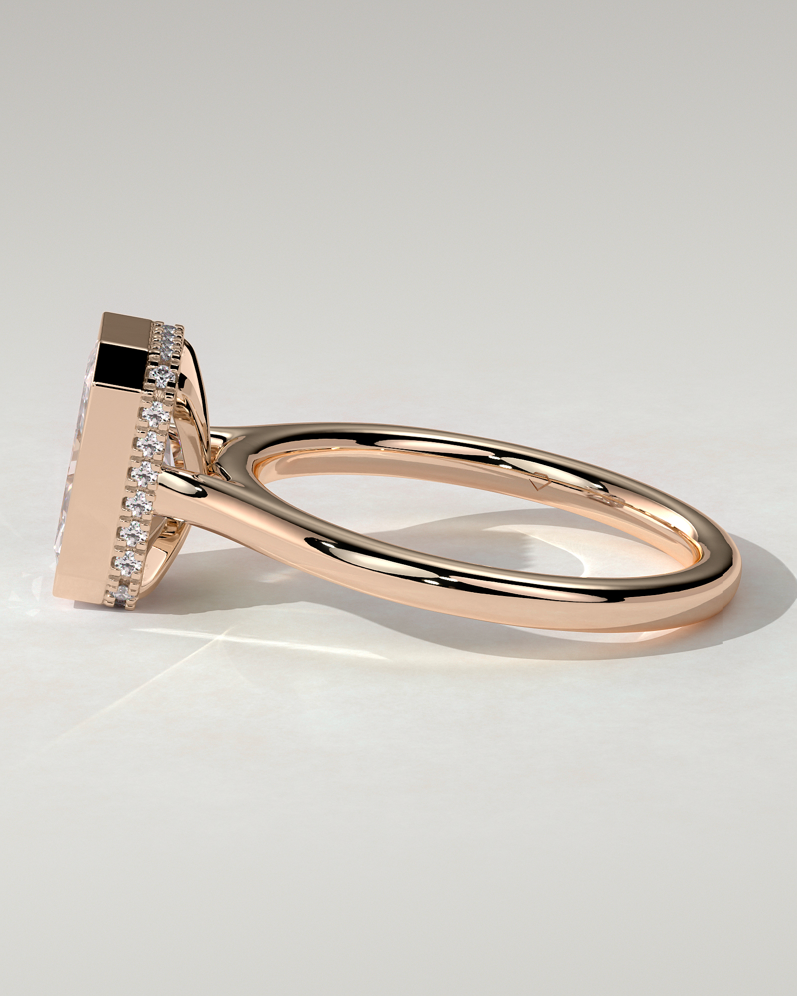 Bennie Bezel Round Ring