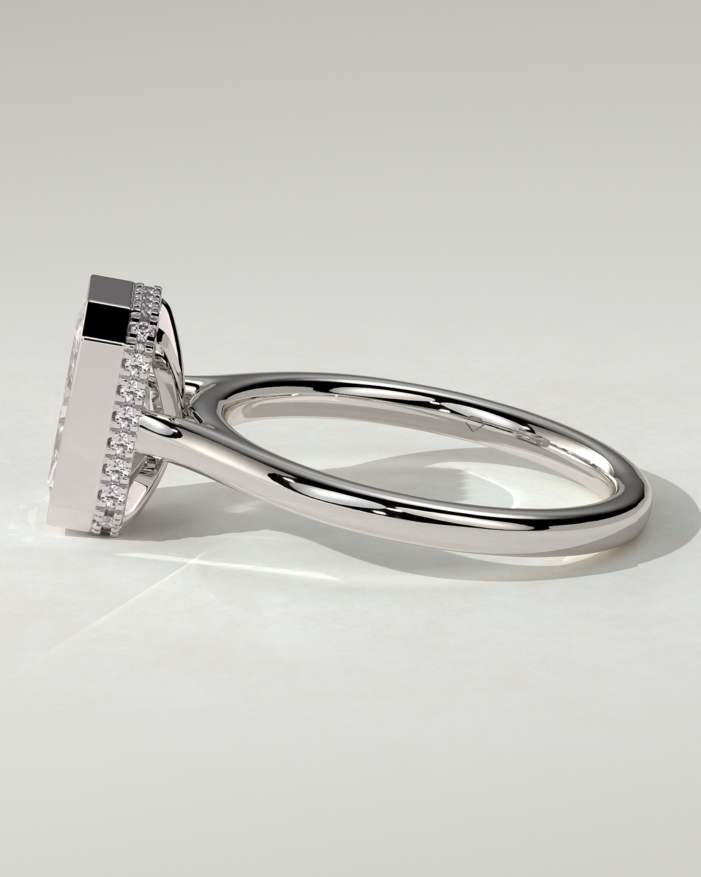 Bennie Bezel Round Ring