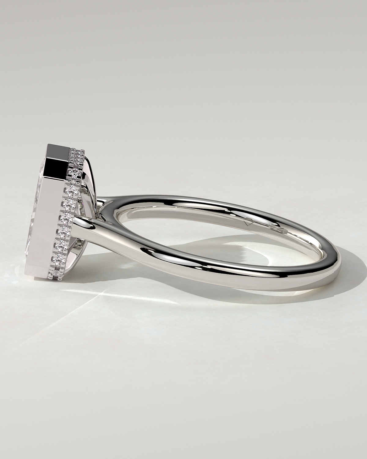 Bennie Bezel Round Ring