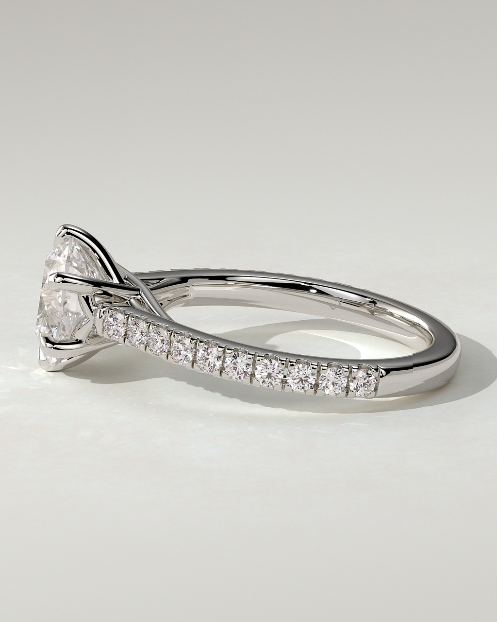 Briar Solitaire Round Ring