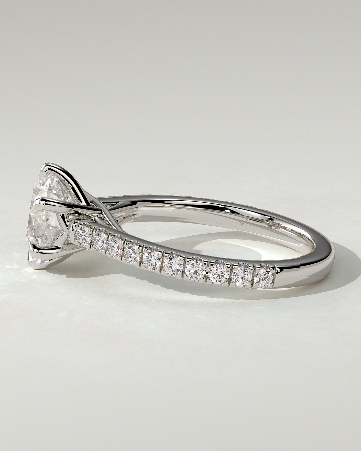 Briar Solitaire Round Ring
