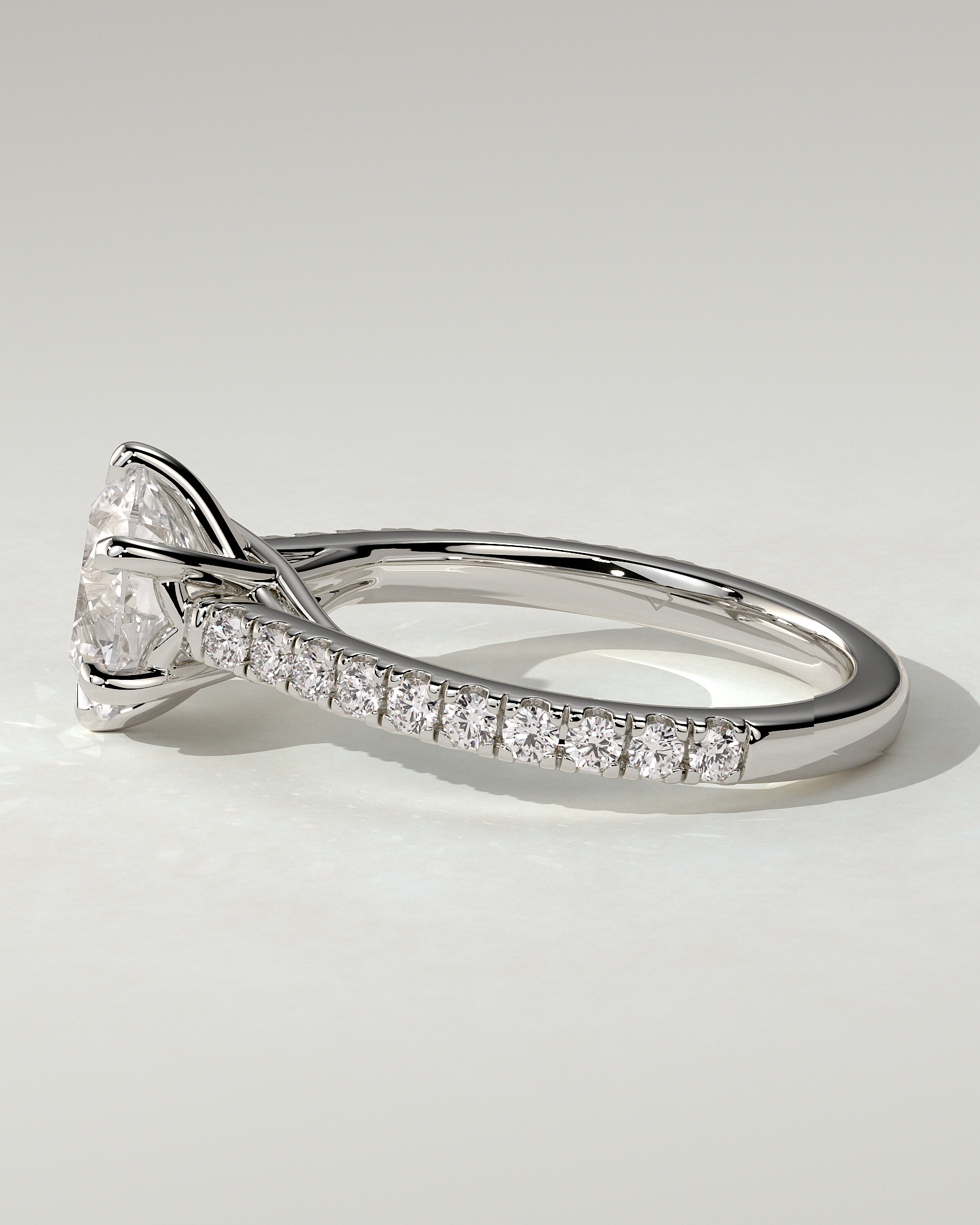 Briar Solitaire Round Ring