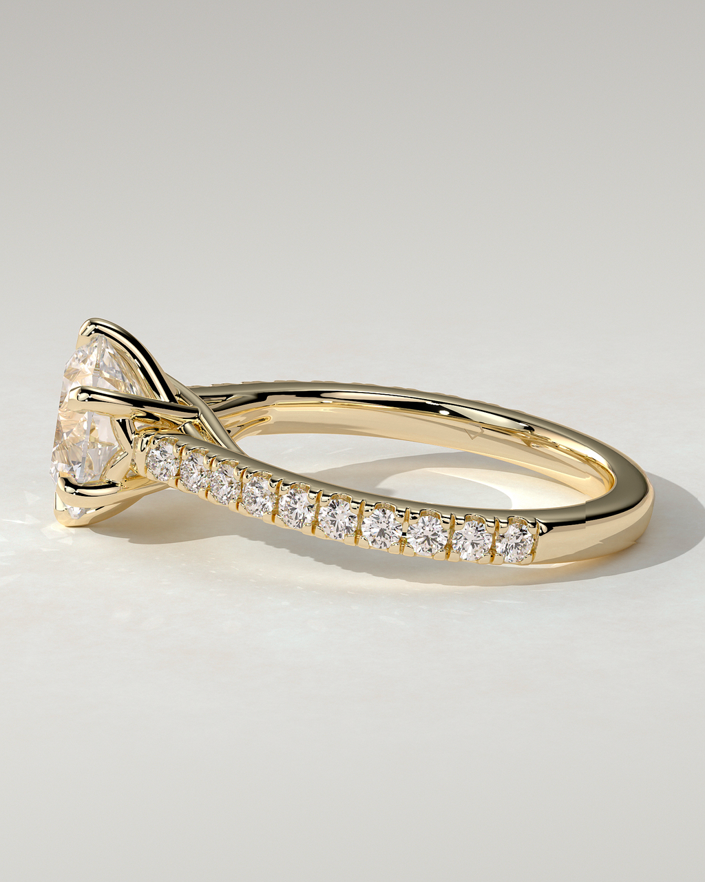 Briar Solitaire Round Ring