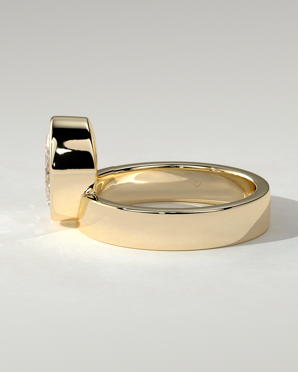 Carmen Bezel Round Ring