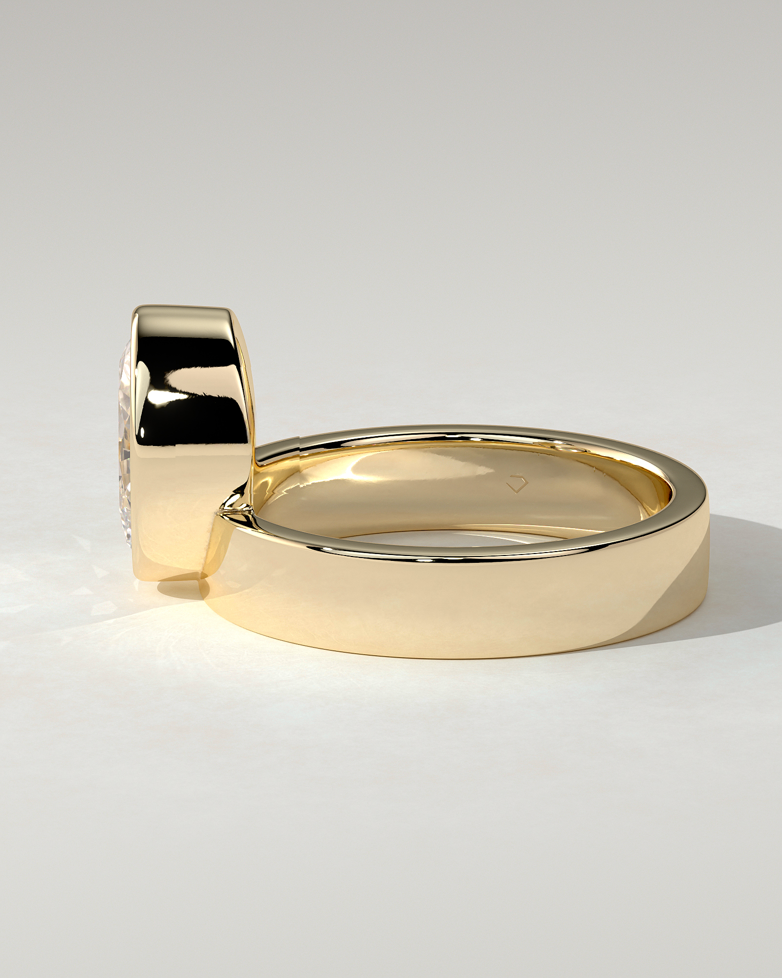 Carmen Bezel Round Ring