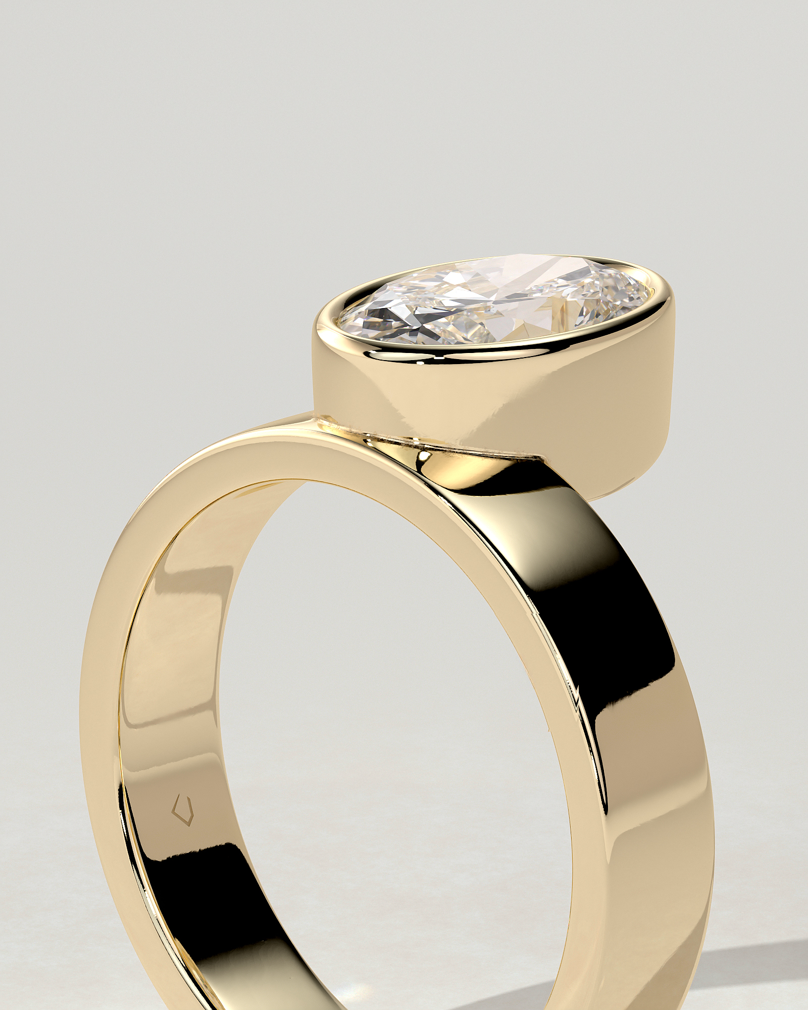 Carmen Bezel Round Ring