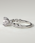 Cartia Solitaire Round Ring