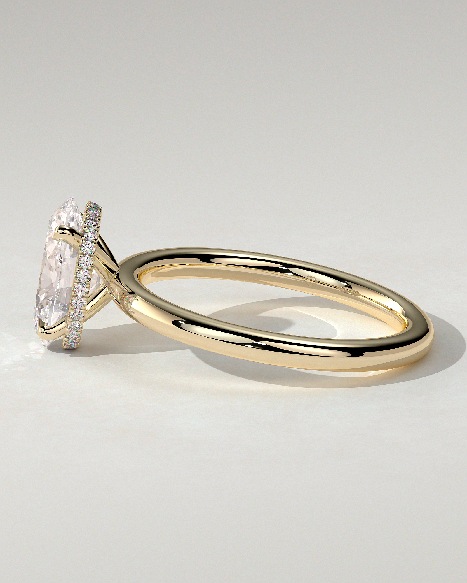 Cecilia Solitaire Oval Ring