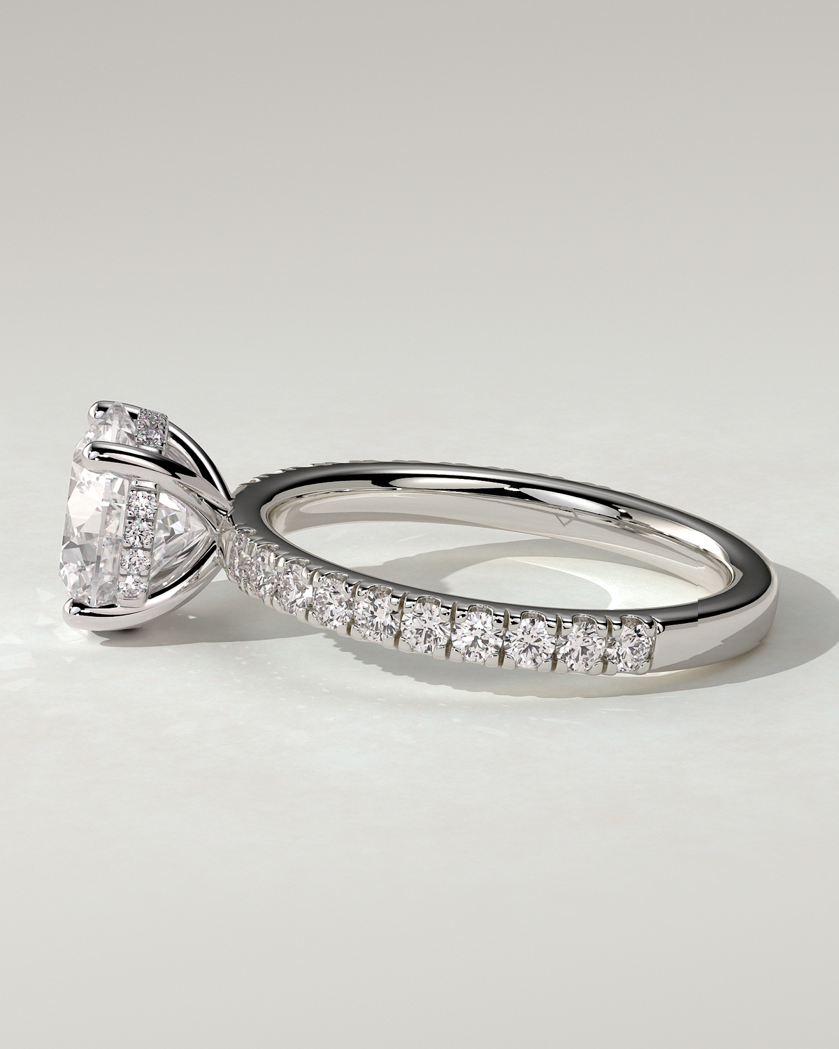 Charlie Solitaire Round Ring