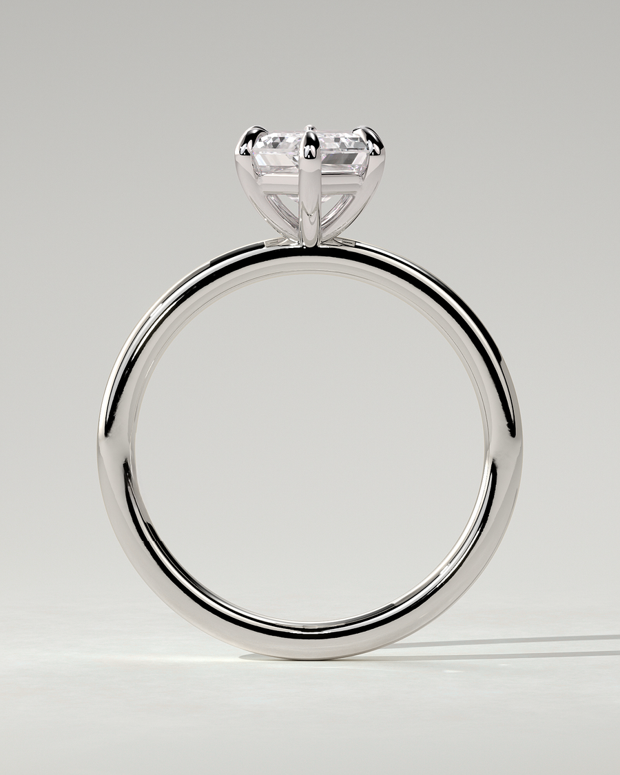 Cynthia Solitaire Round Ring