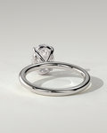 Daisy Solitaire Oval Ring