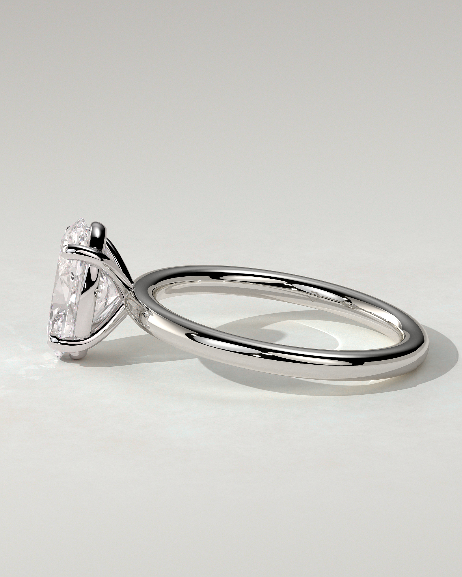 Daisy Solitaire Oval Ring