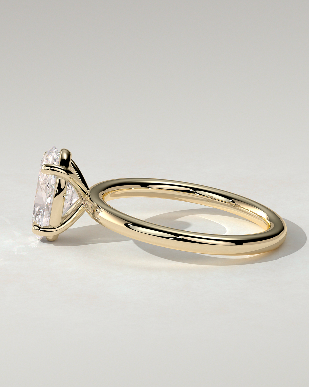 Daisy Solitaire Oval Ring