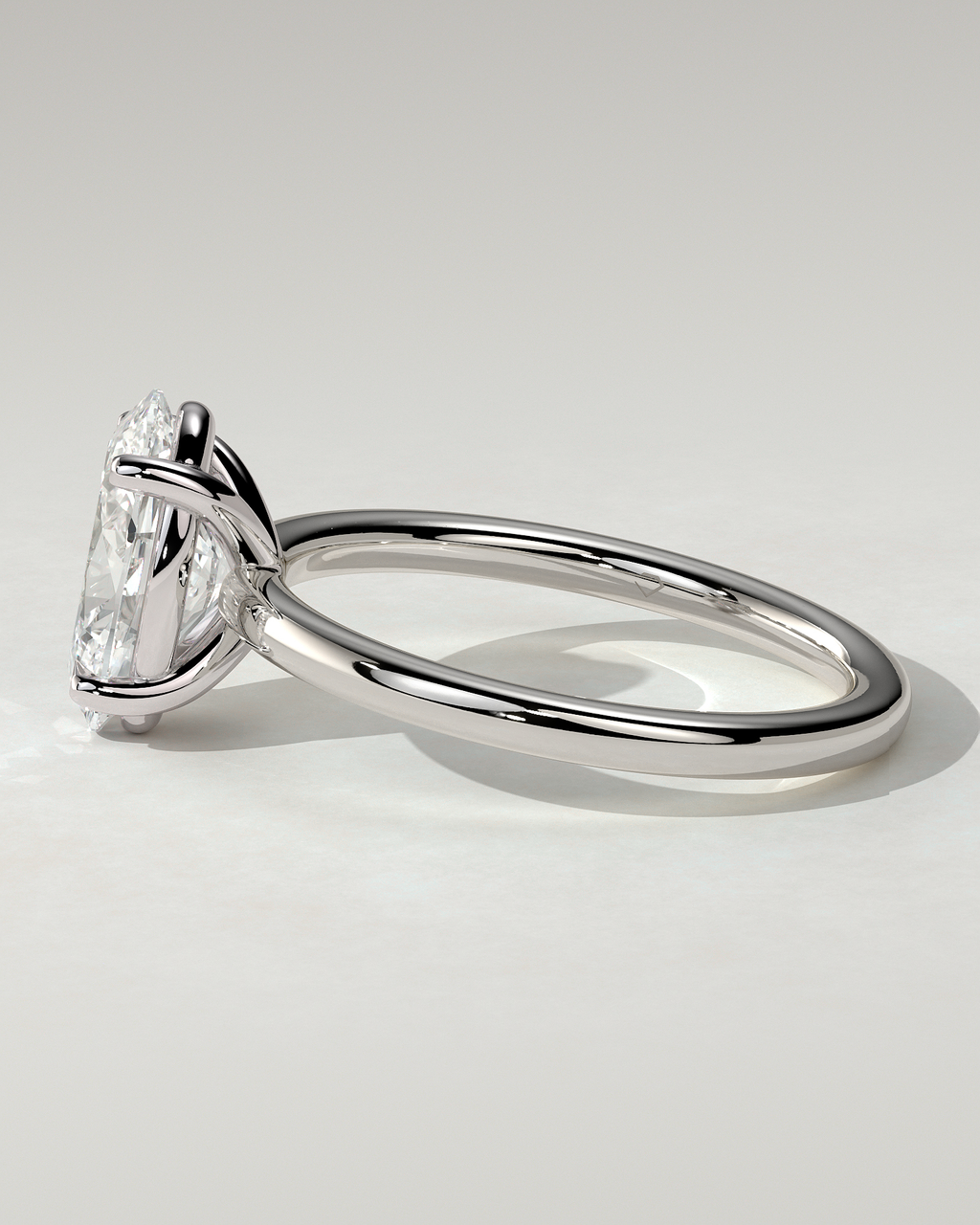 Daisy Solitaire Oval Ring