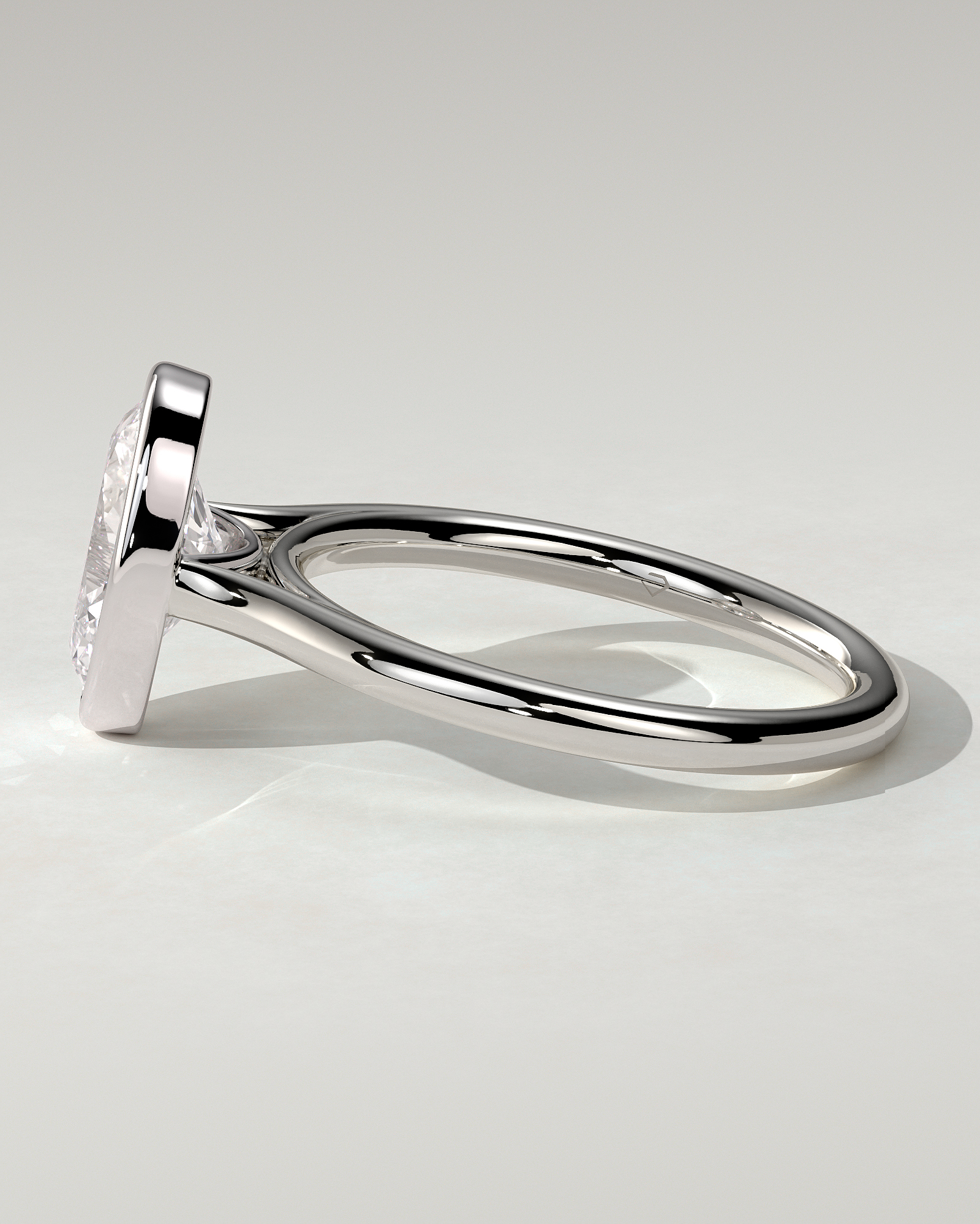 Daphne Bezel Round Ring