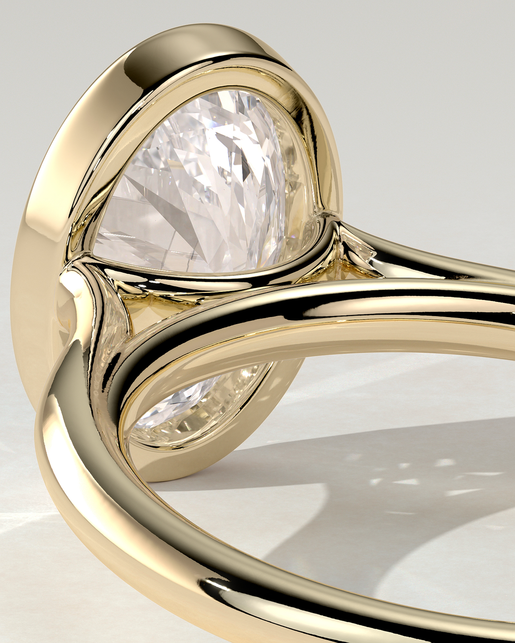 Daphne Bezel Round Ring