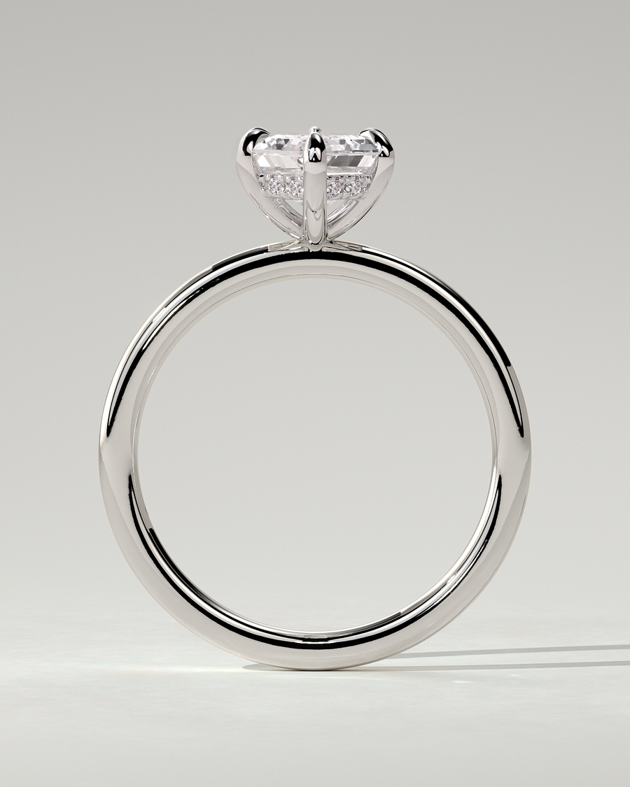 Delta Solitaire Round Ring