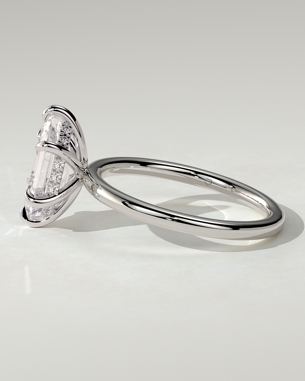Delta Solitaire Round Ring