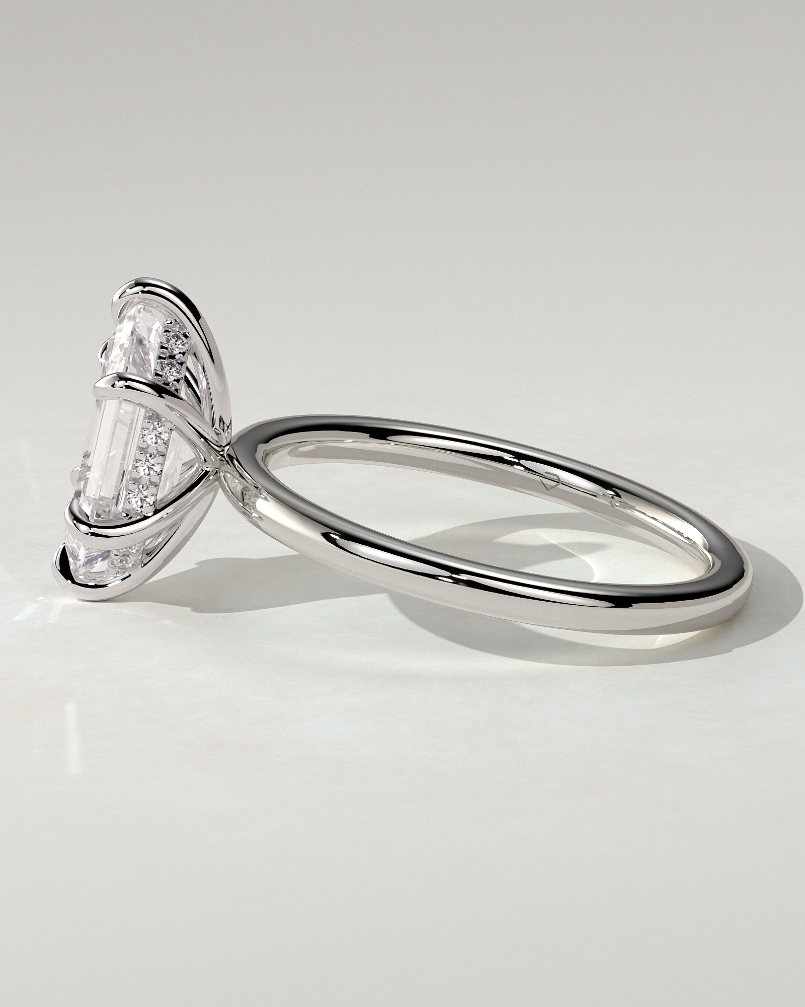 Delta Solitaire Round Ring
