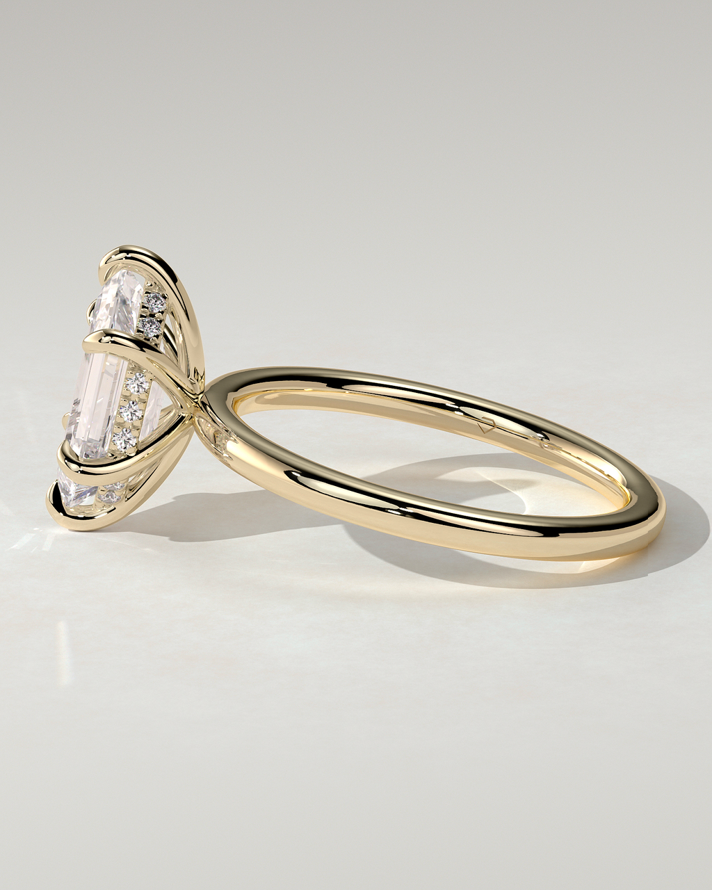 Delta Solitaire Round Ring