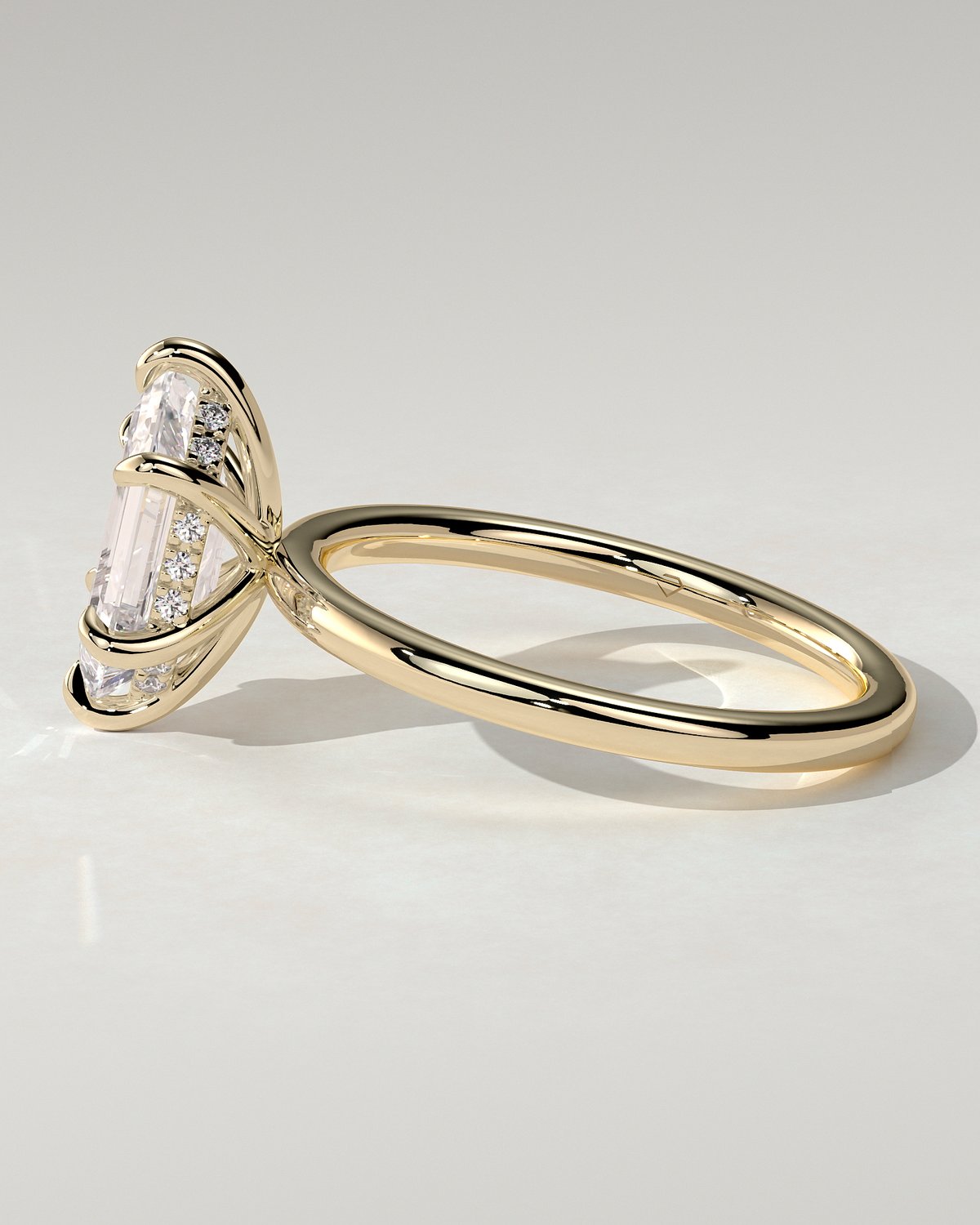 Delta Solitaire Round Ring
