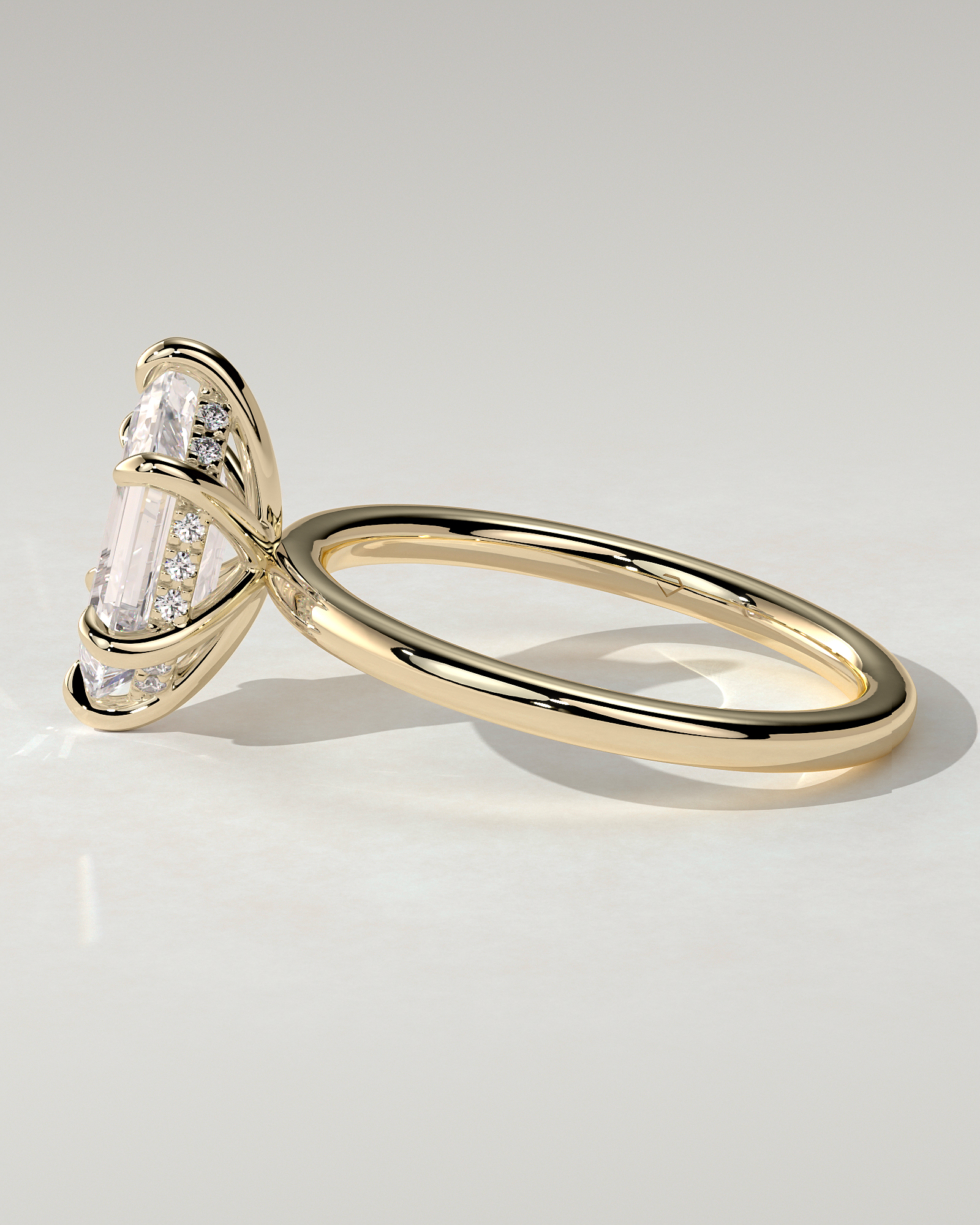 Delta Solitaire Round Ring
