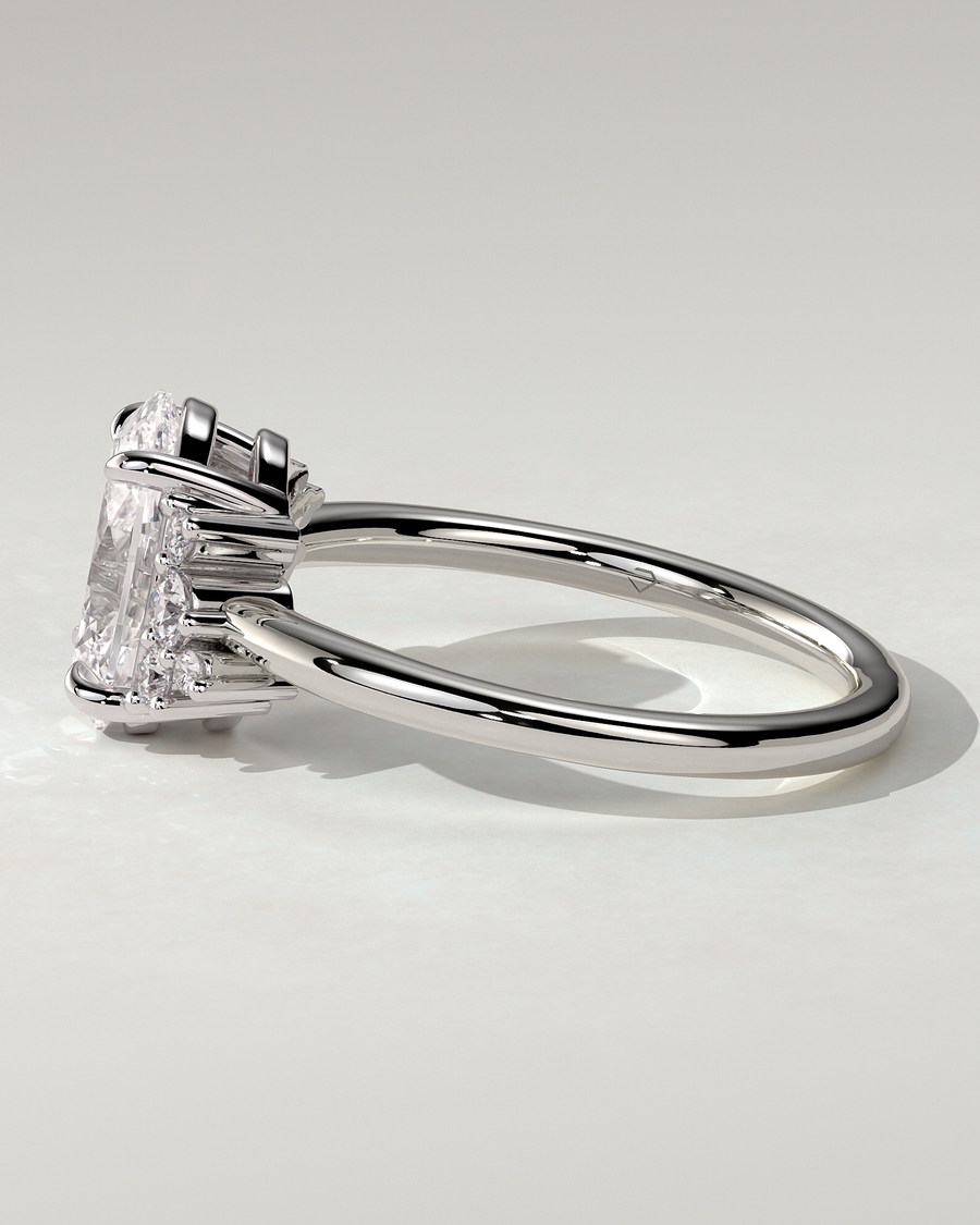 Esther Solitaire Oval Ring
