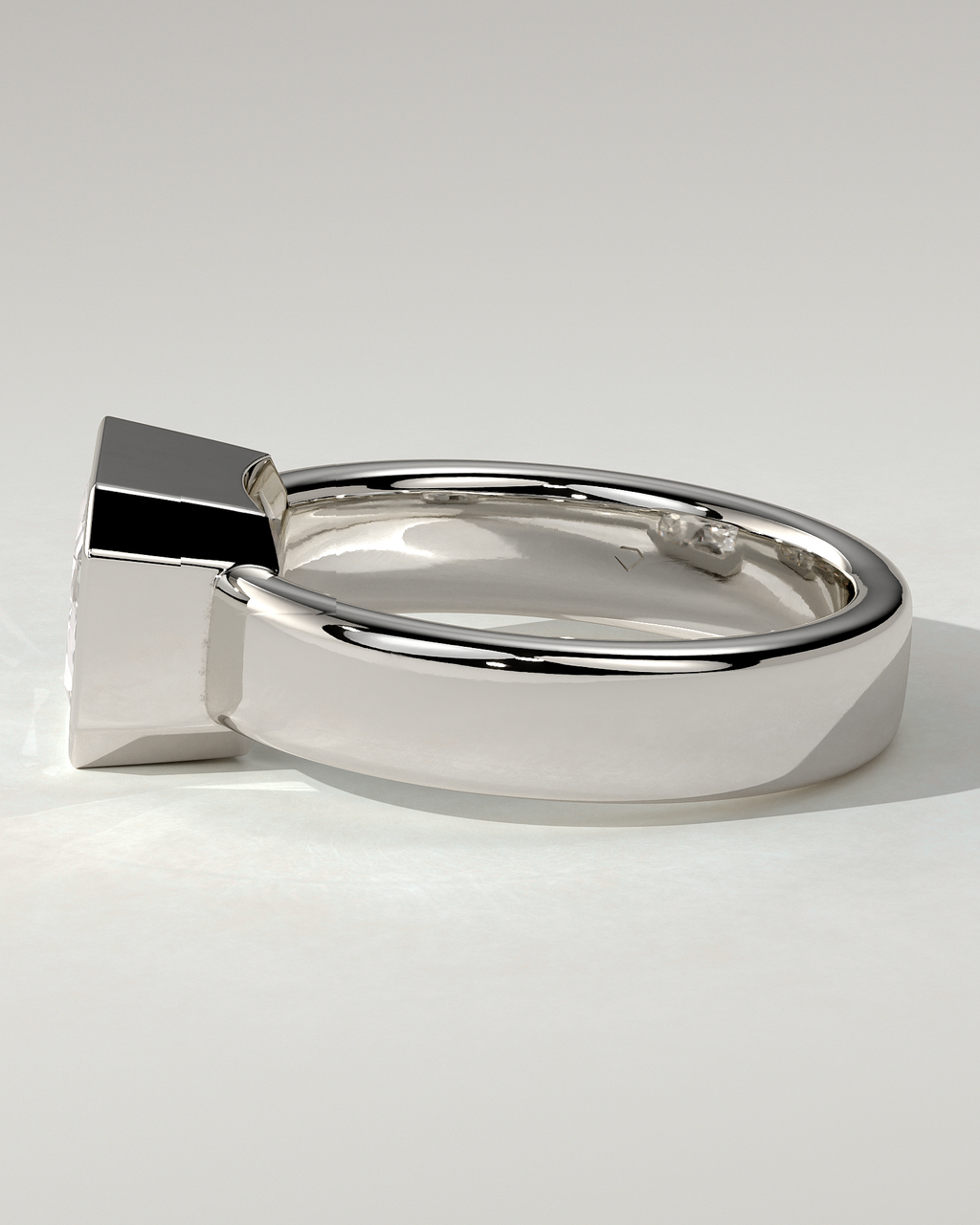 Frankie Bezel Radiant Ring