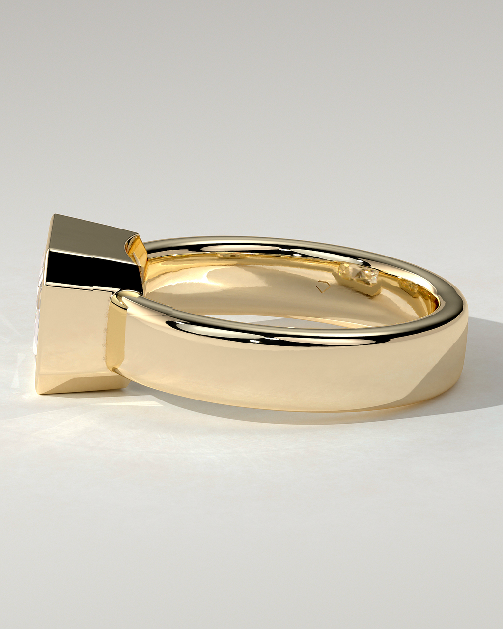 Frankie Bezel Radiant Ring