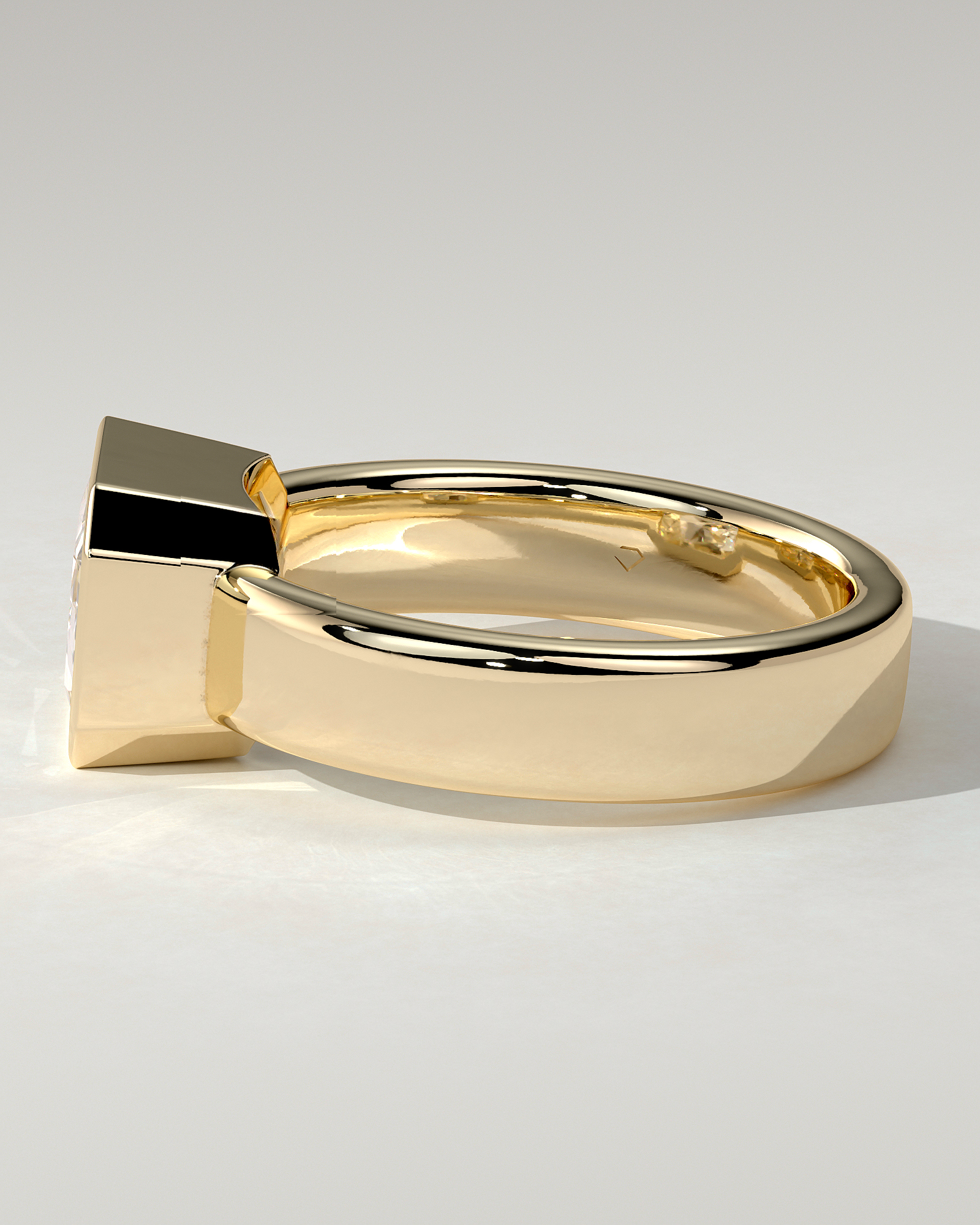 Frankie Bezel Radiant Ring