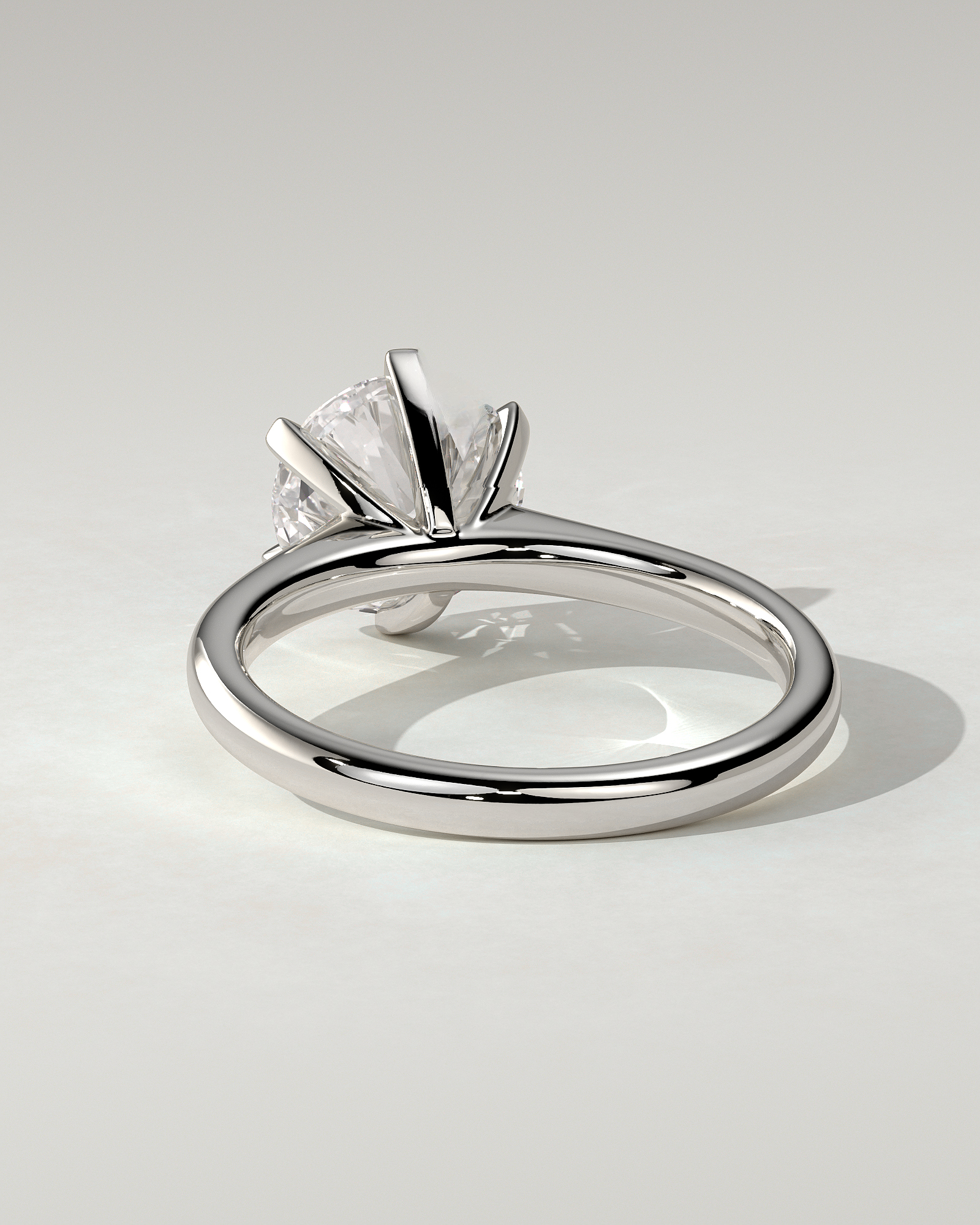 Gabrielle Solitaire Round Ring