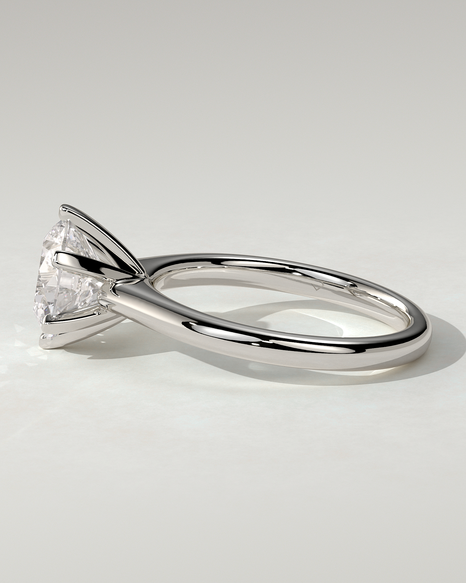 Gabrielle Solitaire Round Ring